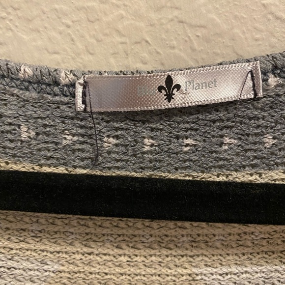 Blu Planet Aztec Print Short Sleeve Knit Top Size XL - Picture 2 of 7